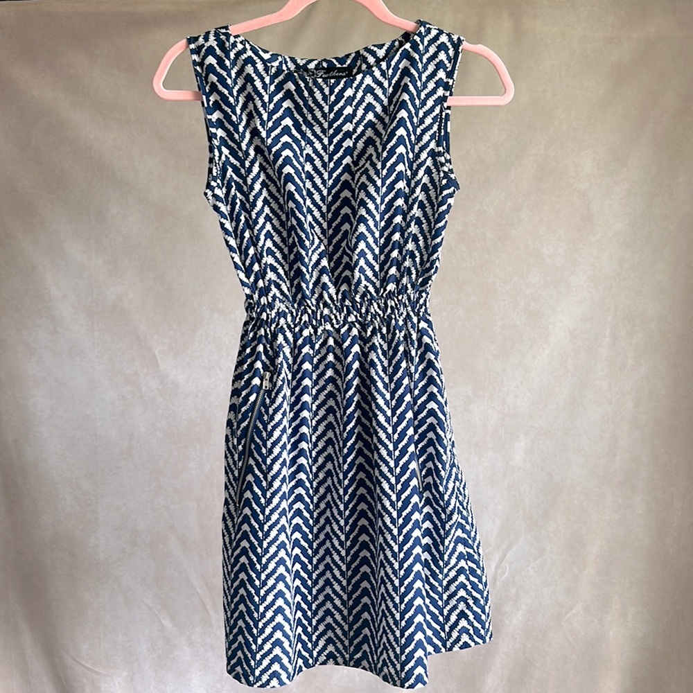 🌺💥FEATHERS zipper pocket sleeveless dress -size small🌸